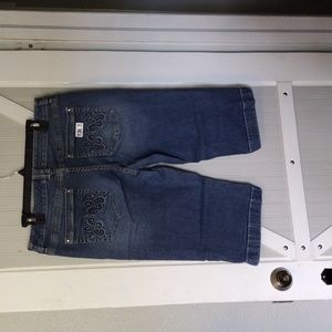 White house black market capris